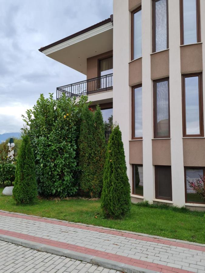 Guesthouse Green Fields Garmen Exterior photo