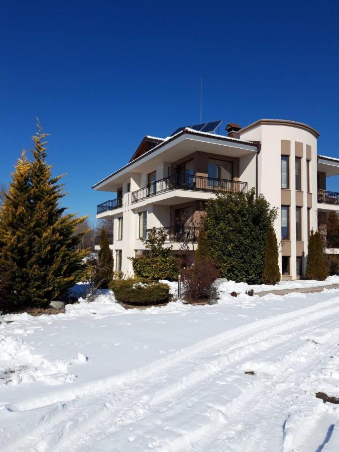 Guesthouse Green Fields Garmen Exterior photo