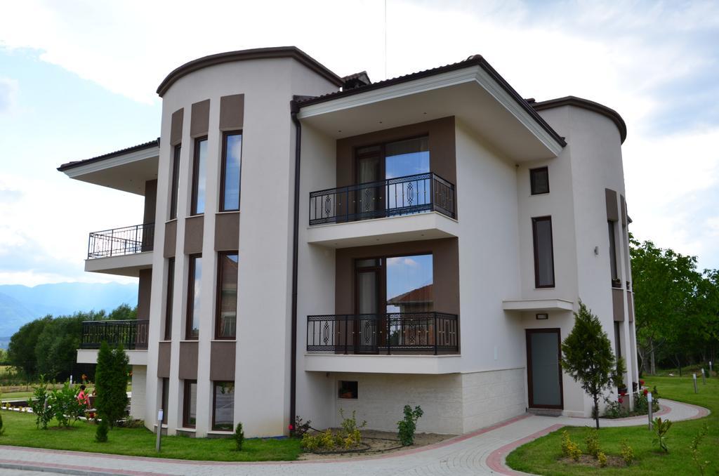 Guesthouse Green Fields Garmen Exterior photo