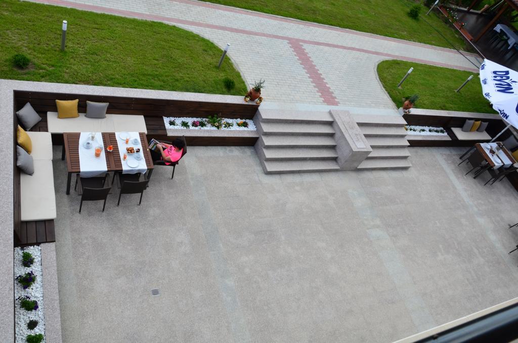 Guesthouse Green Fields Garmen Exterior photo