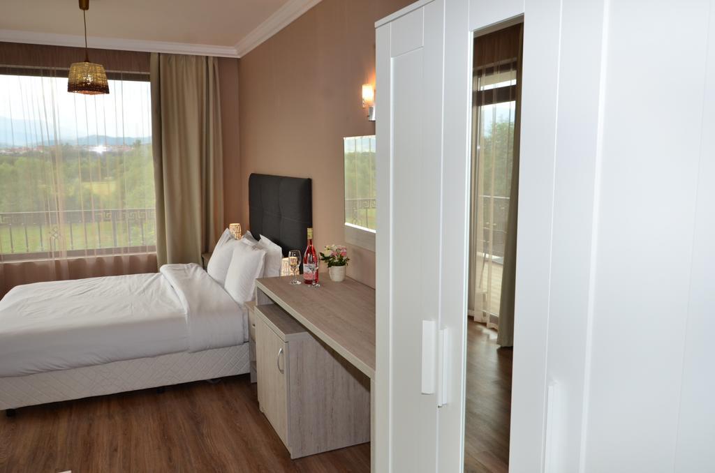 Guesthouse Green Fields Garmen Exterior photo